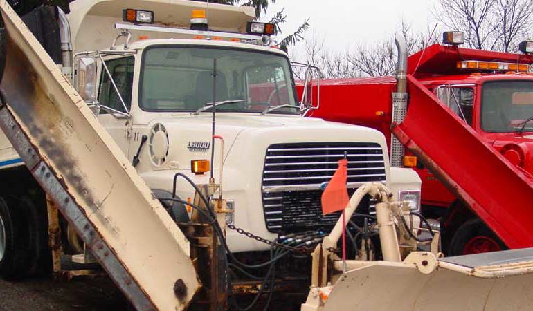 Hydraulics pump up the capacity of snow removal equipment